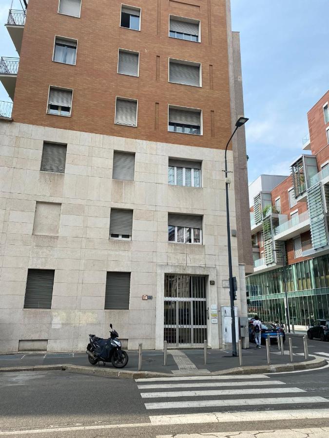 Lovely Apartment In The New Porta Nuova Area Milão Exterior foto